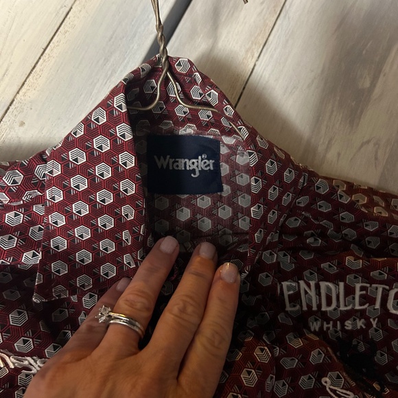 Western Wrangler  button down size medium - Picture 4 of 5